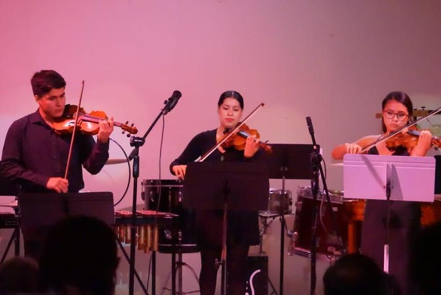 Alumnos y maestros lucen en Casa Haas con “Percusión Fantástica.