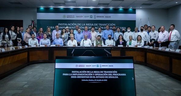 Rocha firma convenio con IMSS-Bienestar para garantizar el servicio universal de salud.           