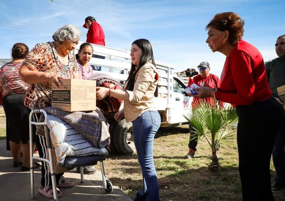   Continuan llegando los apoyos de DIF Sinaloa a las familias afectadas por las lluvias.