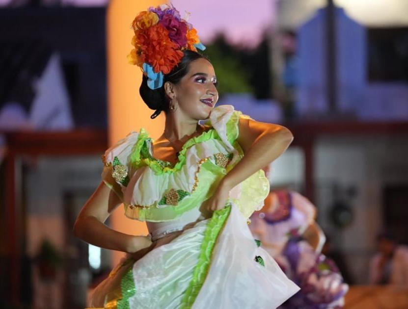 Cultura Mazatlán brinda tarde dinámica en El Quelite.