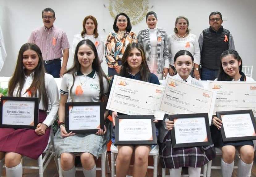 Premian a ganadoras del primer concurso “Proyecto de Vida” de la Secretaría de las Mujeres.