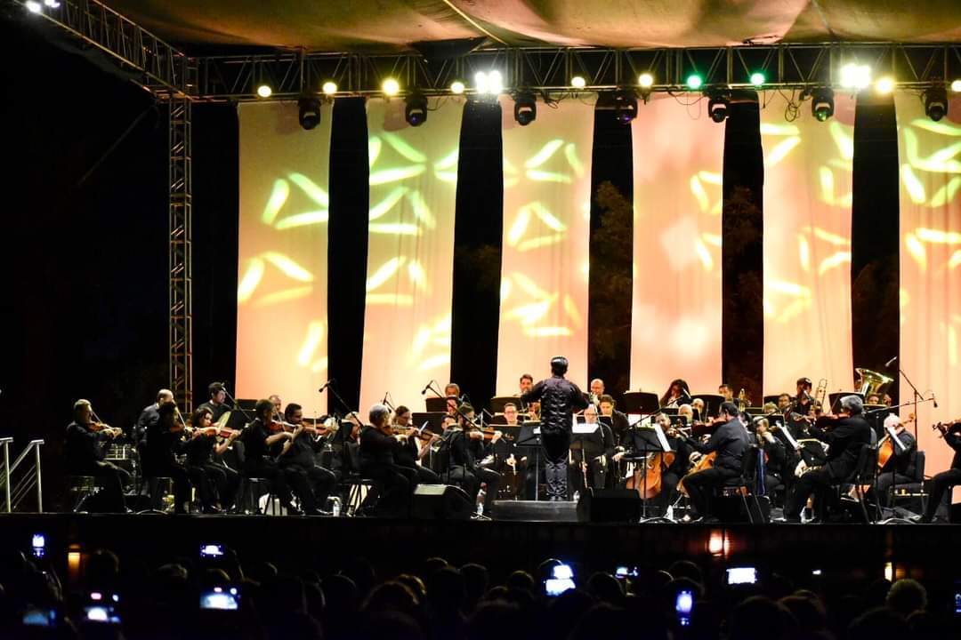 La OSSLA ofrece un concierto de gala por el 120 aniversario de Los Mochis. 
