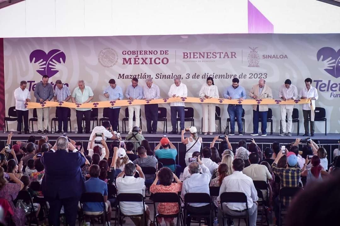      El gobernador Rocha acompañó al presidente López Obrador en la inauguración del CRIT Teletón Mazatlán.