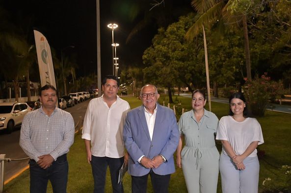 Con una inversión de 80 millones de pesos se inauguró la segunda etapa de alumbrado público en la avenida Sábalo-Cerritos.   