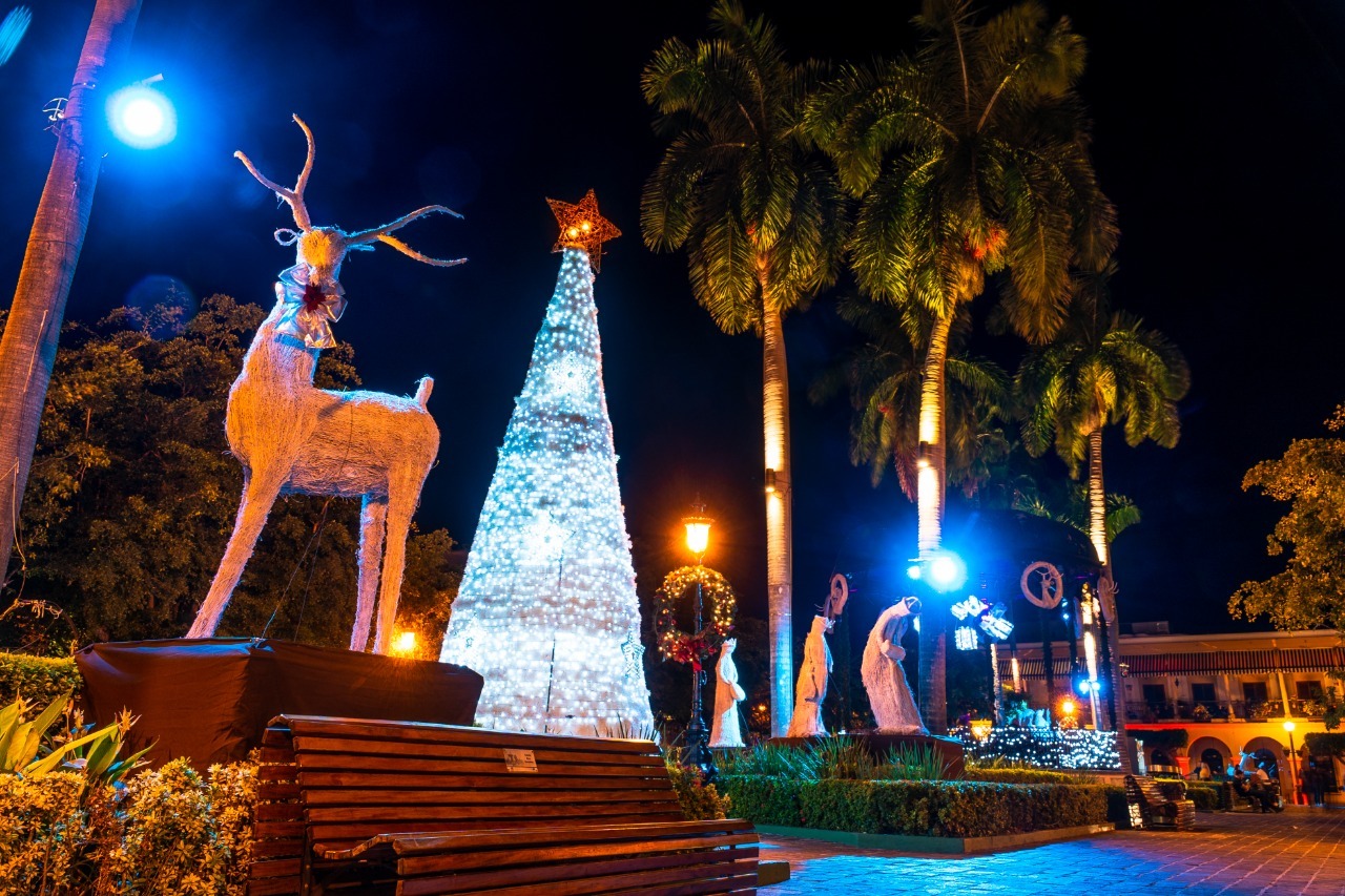 Este viernes el encendido navideño de la Plazuela Machado.