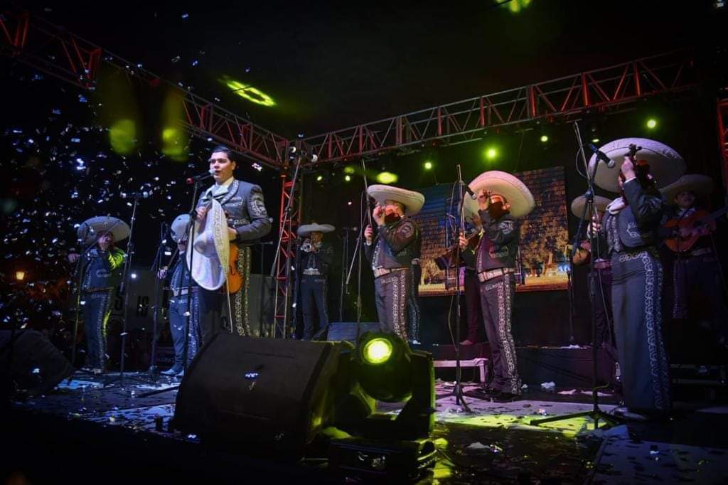  Con gran éxito se presenta la 9na. Gala de Mariachi en Los Mochis.