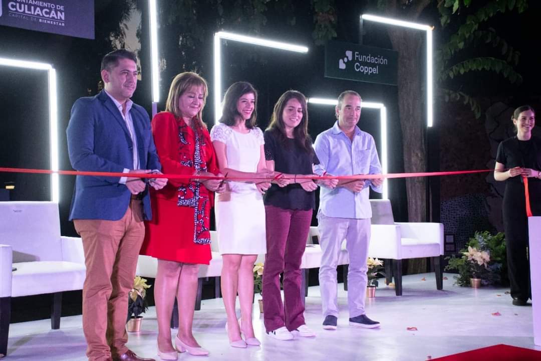 El H. Ayuntamiento y el Jardín Botánico inauguran las espectaculares luces de "Navidad en el Jardín Botánico".