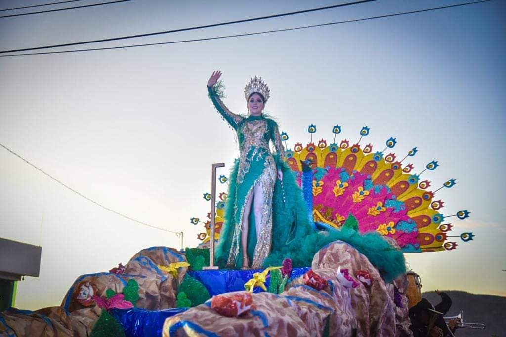 Con gran Desfile clausuran el Carnaval Topolobampo 2023.