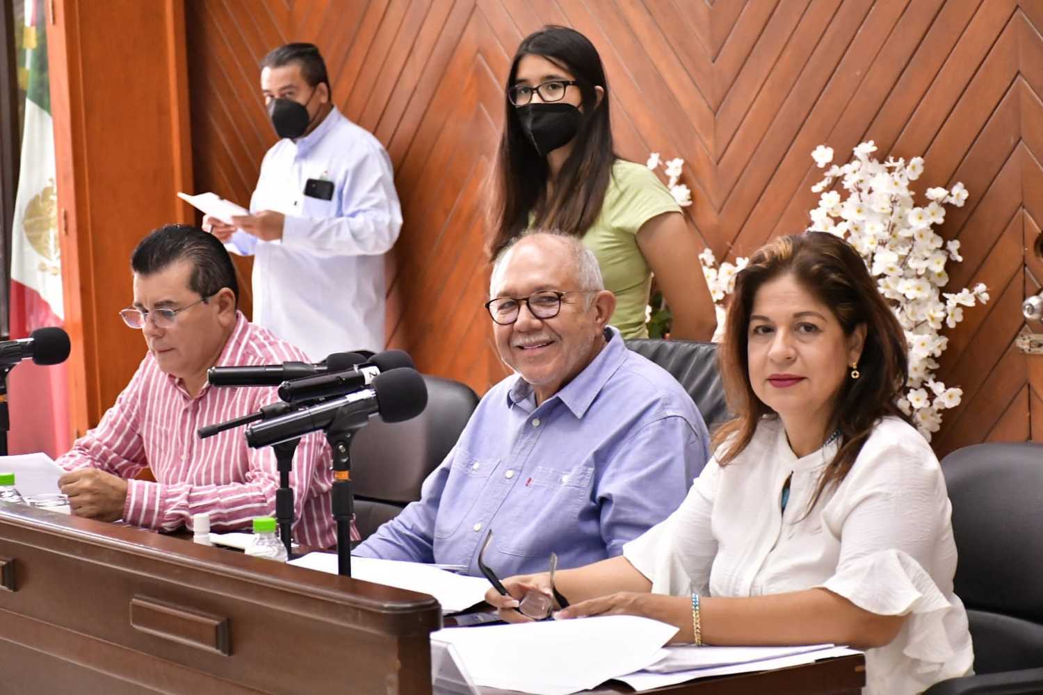 Regidores del Cabildo otorgarán reconocimiento al mérito femenino. 