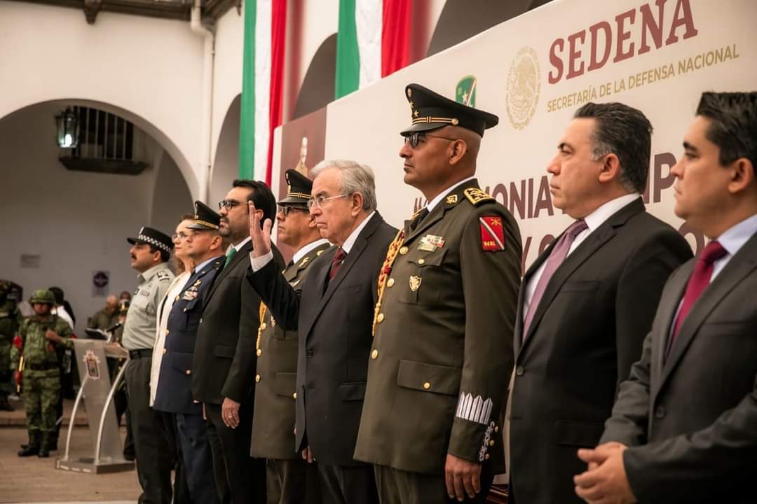 El Gobernador Rubén Rocha Moya y el Alcalde Juan de Dios Mendivil, encabezan los distintos festejos y desfile cívico militar por el CXII Aniversario de la Revolución Mexicana.