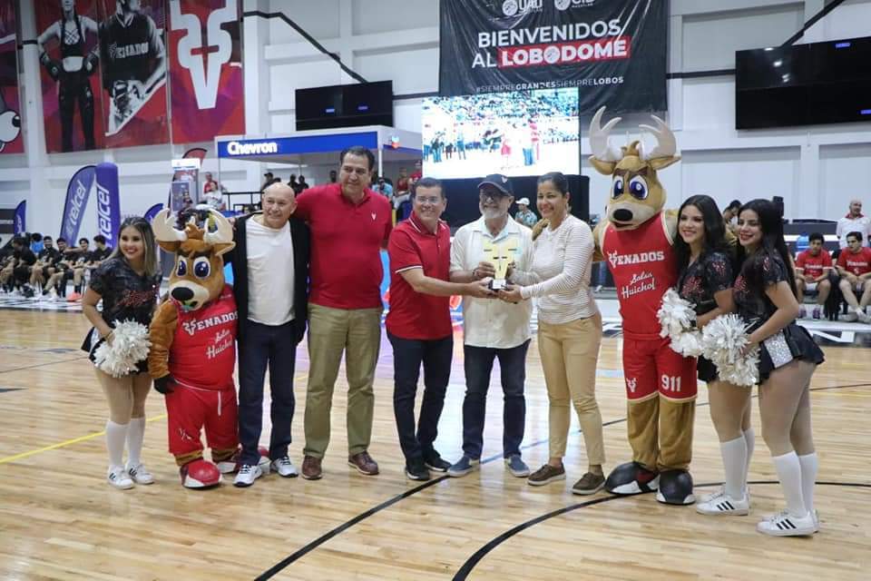 Alcalde Edgar González inaugura temporada de Venados Basketball 2023.