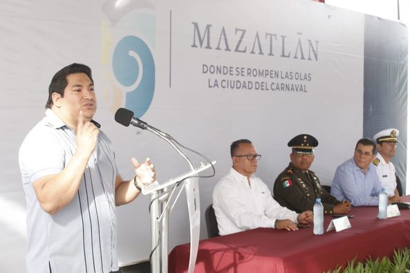 Agradecen estudiantes y maestros de la escuela ‘Mártires de la Revolución”, apoyo del Gobierno Municipal de Mazatlán.    