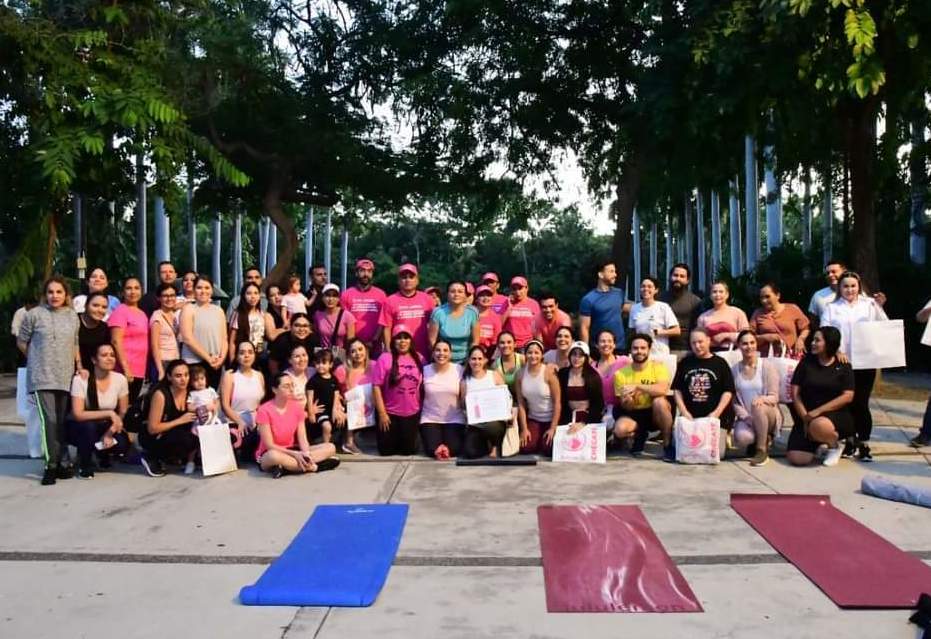 Inicia Ayuntamiento con el programa Octubre Rosa con la actividad “Yoga y Mindfulness”. 