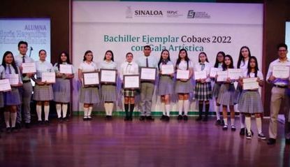 Reconocen a 23 estudiantes de COBAES como Bachilleres Ejemplares 2022.     