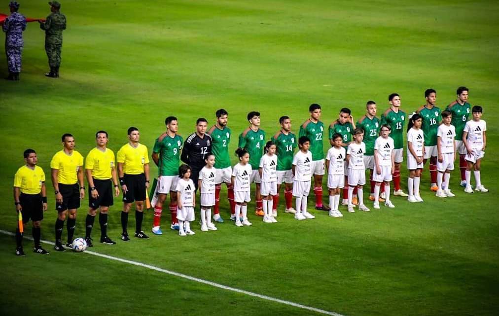 Partido de la selección nacional de fútbol genera gran movimiento turístico. 