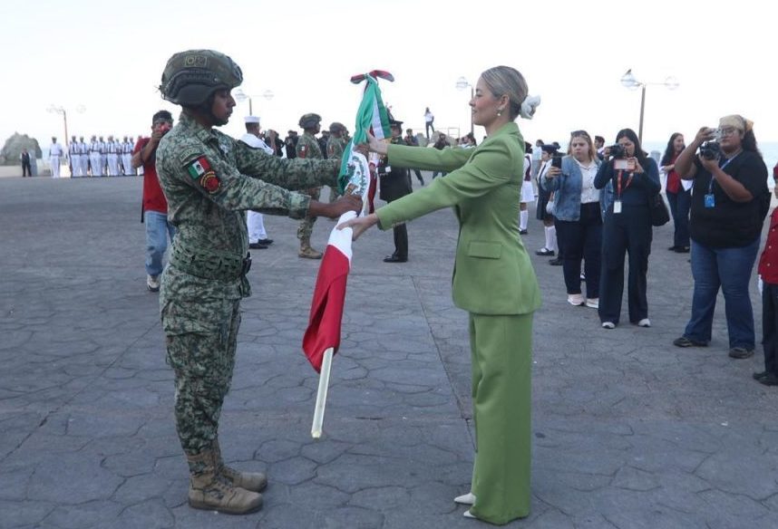     Mazatlán reafirma su identidad y compromiso con la soberanía en el Día de la Bandera: Estrella Palacios