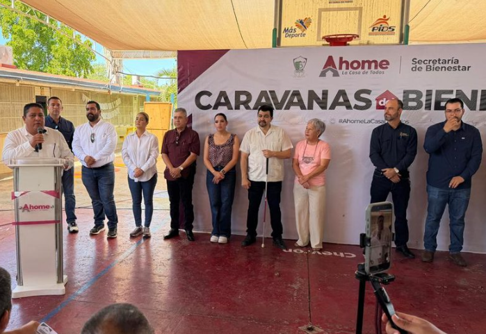 Caravana del Bienestar llega a la colonia Texas; anuncian rehabilitación de cancha escolar. &nbsp;