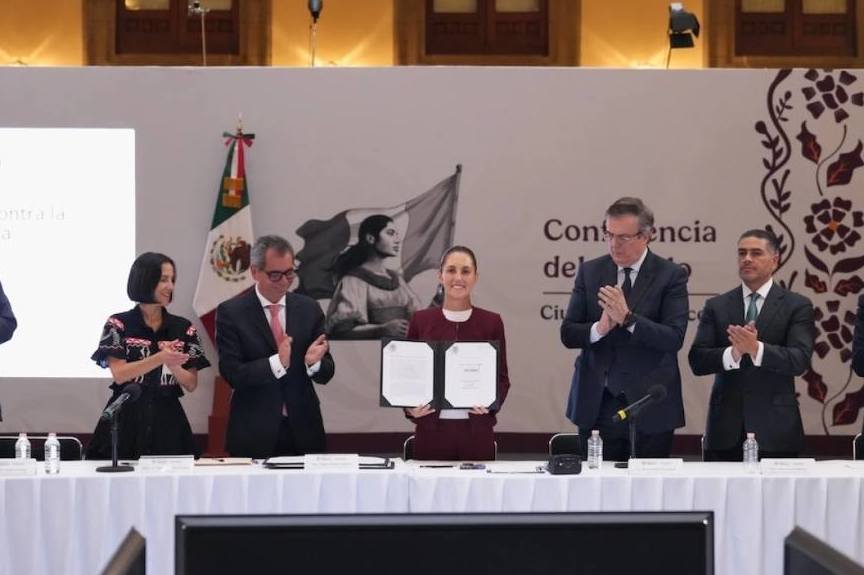    "Cuidamos la economía popular": Sheinbaum renueva acuerdo para evitar inflación en la canasta básica.         
