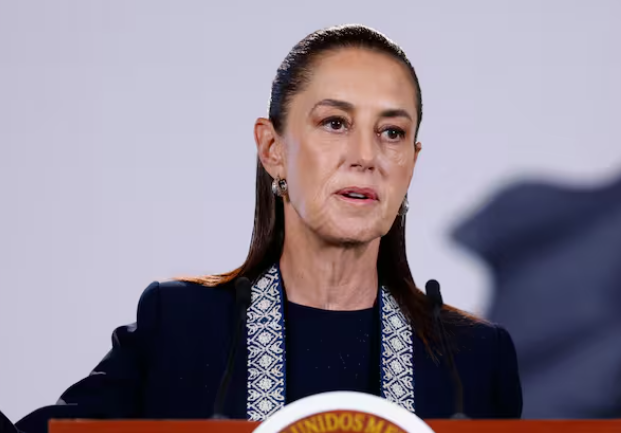 A partir del 3 de noviembre queda prohibido el uso de celulares en primaria y secundaria: lo confirmó Claudia Sheinbaum y la SEP &nbsp;