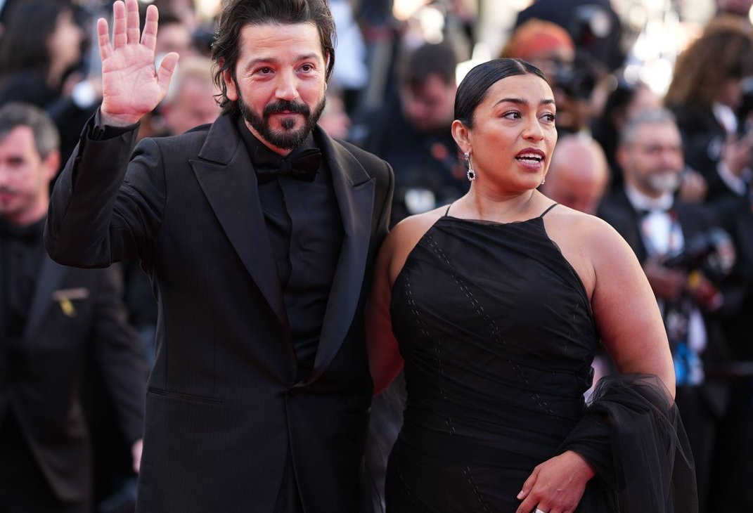      Ovacionan a Diego Luna en Cannes por 'Ceniza en la boca'