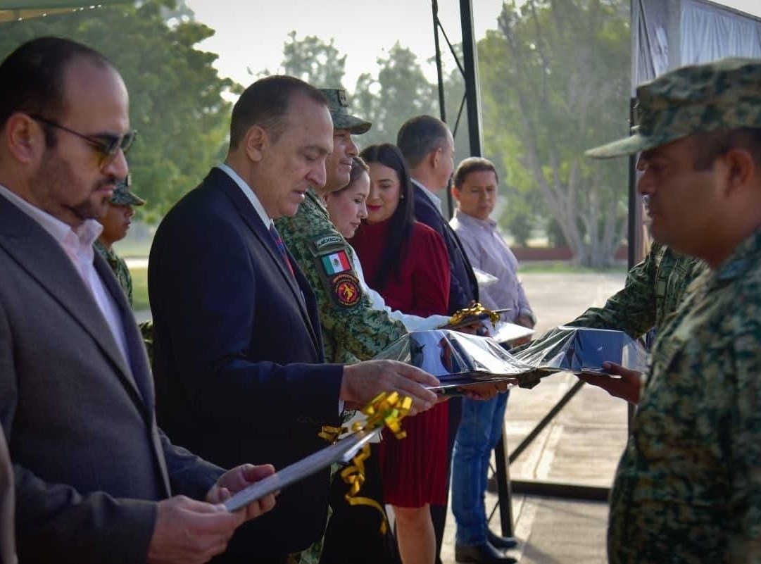     Ejército Mexicano entrega reconocimientos y destaca coordinación con autoridades municipales.