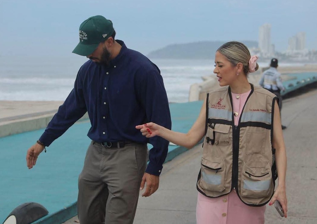 El Gobierno Municipal inicia acciones para contener daños en el malecón.    