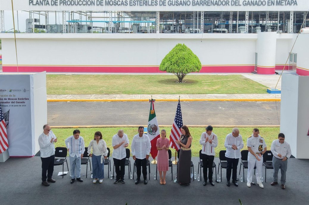         Inaugura Sheinbaum planta de combate contra el gusano barrenador