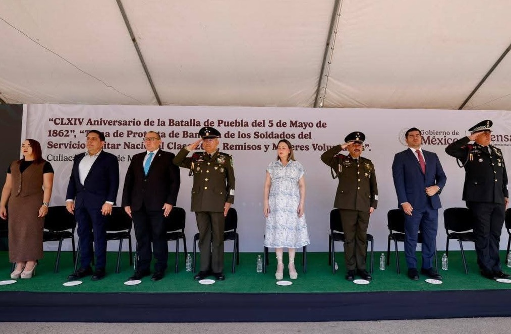      Asiste gobernadora Yeraldine a ceremonia conmemorativa de la Batalla de Puebla en la Novena Zona Militar