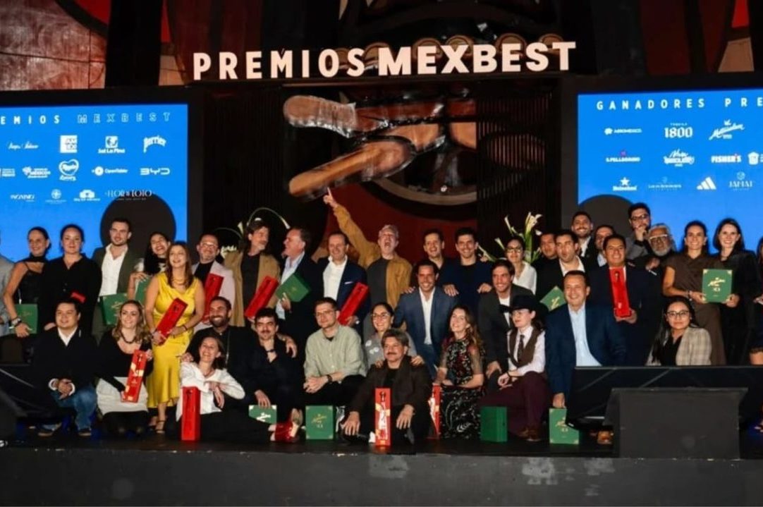 Sinaloa destaca en los Premios MexBest por su excelencia en hospitalidad y gastronomía    