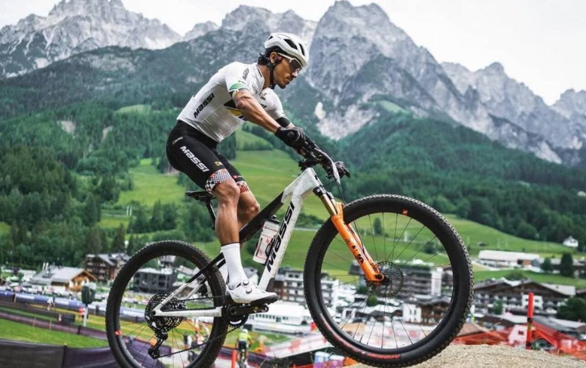 Gerardo Ulloa gana oro en Panamericano de MTB en Paraguay 