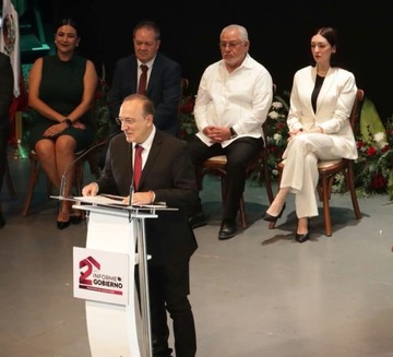 “Trabajamos con el corazón en cada familia; Gracias por permitirme serles útil para su bienestar”: Antonio Menéndez.