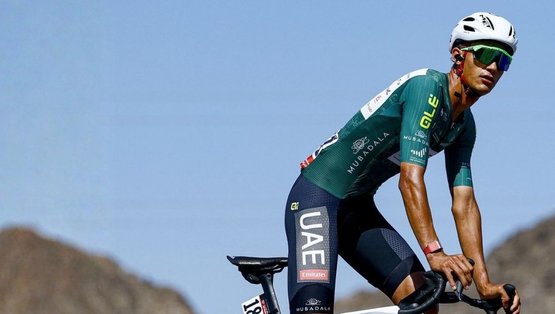 Isaac del Toro se mantiene segundo en el UAE Tour 2026