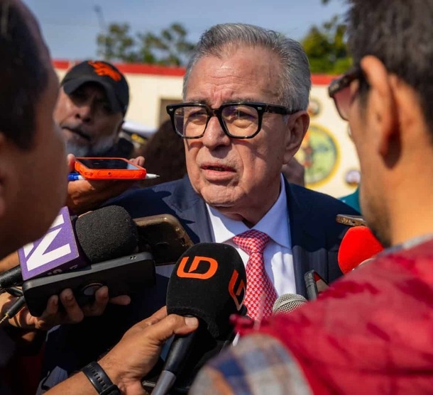 Con trámites, visas y hasta un traductor árabe, se apoyó el traslado de los 14 sinaloenses a Mazatlán: Rocha Moya