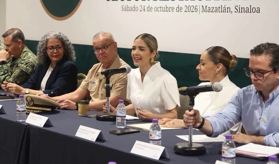 La Presidenta Municipal Estrella Palacios Domínguez y la Gobernadora Graciela Domínguez dialogan con sectores empresariales de Mazatlán.