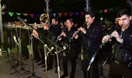 Grandes conciertos y buen ambiente se viven en el 495 Aniversario de Culiacán.