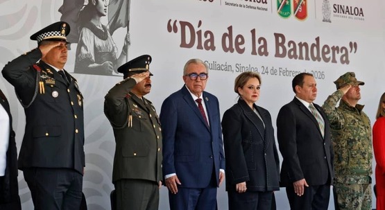 Encabeza Gobernador Rocha la conmemoración del Día de la Bandera.