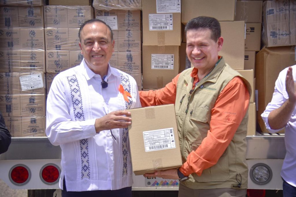 Llega la Ruta de la Salud con medicamento e insumos al Hospital General de Los Mochis.&nbsp;