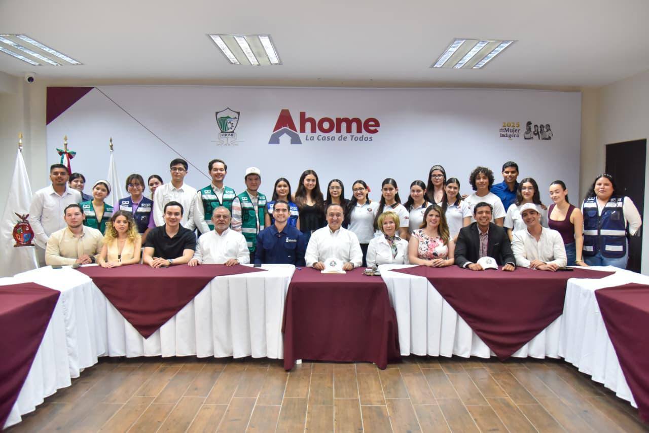  Alcalde Antonio Menéndez recibe a “Juventudes 2030” de Sinaloa y los conmina a generar políticas públicas para su sector.         