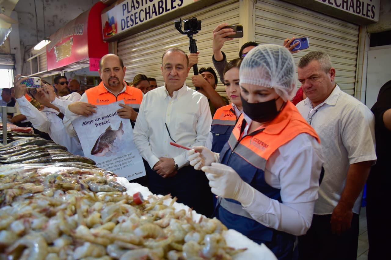     Ahome y COEPRISS refuerzan vigilancia sanitaria en Mercados por Cuaresma 2026.  