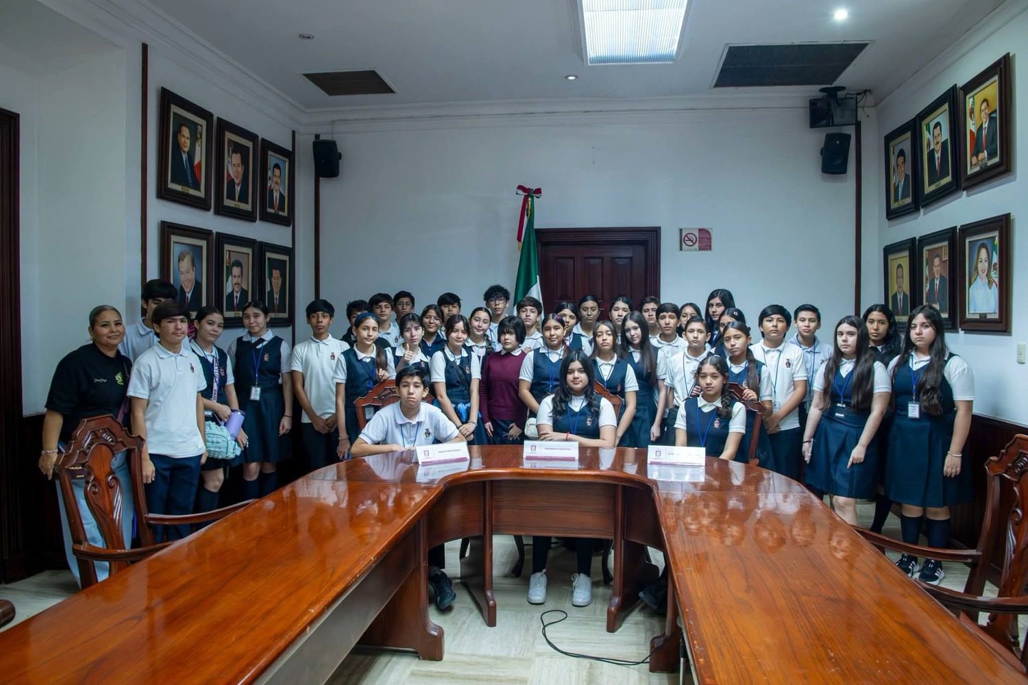 Estudiantes de la escuela Nueva Creación visitan el Palacio Municipal con el programa Conoce tu Ayuntamiento.    