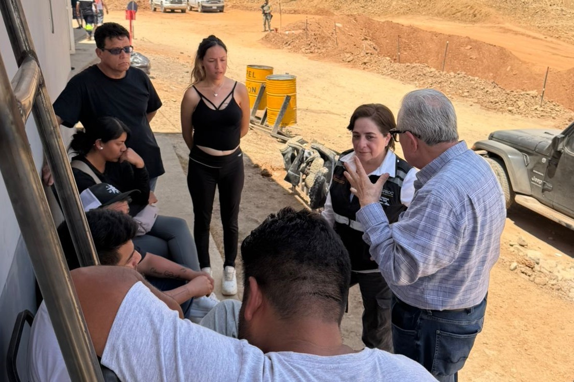      Gobernador Rocha visita nuevamente mina Santa Fe en Rosario, en apoyo a labores de rescate de los mineros