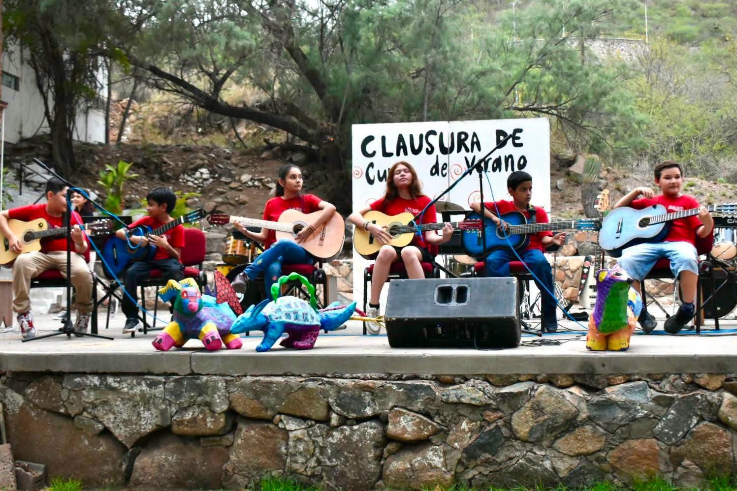         Con una muestra del talento infantil, IMAC clausura los Talleres de Verano de la Casa de la Cultura y el Museo Regional.