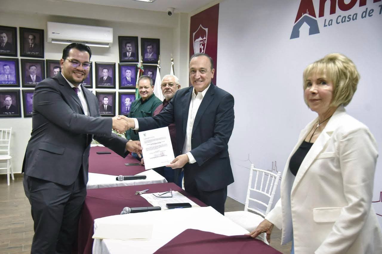         Oliver Gabriel Leal Ayala asume la Secretaría de Obras Públicas de Ahome.