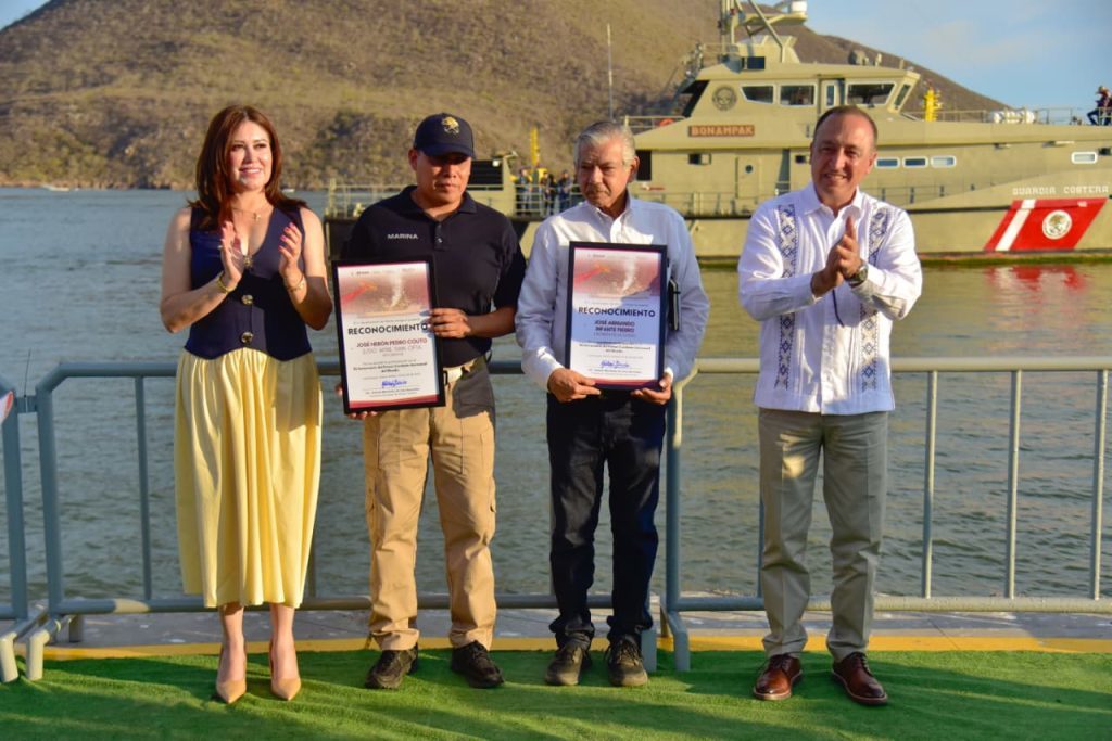      Topolobampo revive su historia con la recreación del Primer Combate Aeronaval del Mundo