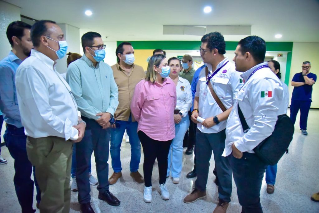      Gobierno del Estado y Municipio de Ahome dan seguimiento a familias afectadas por incendio en Plaza Fiesta Las Palmas