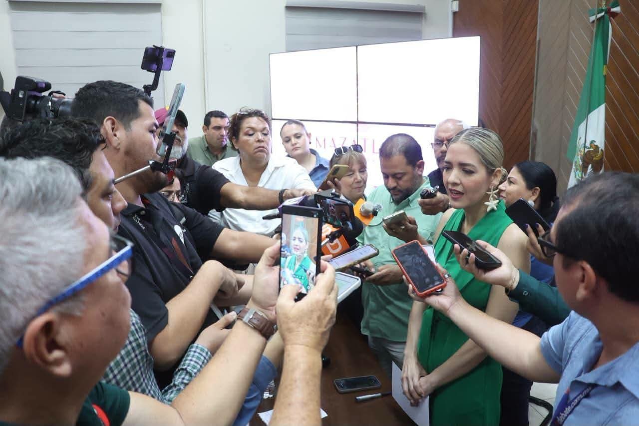          Estrella Palacios anuncia a Armando Ramos y su proyecto “Al Tiro” para el Grito de Independencia.