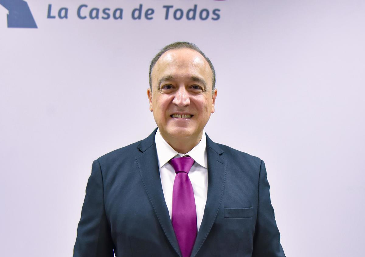 Antonio Menéndez entrega 2do. Informe al Cabildo Ahomense.    