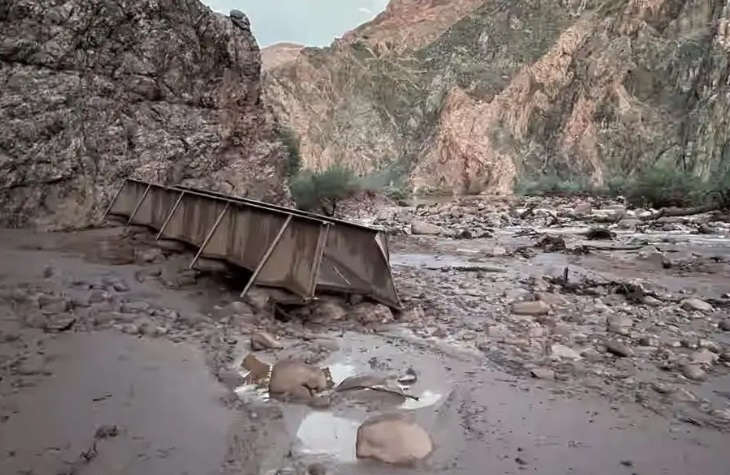         Gran Cañón extiende cierres tras inundación que dejó dos muertos y un desaparecido    
