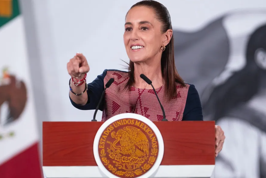       Sheinbaum alista informe nacional de rendición de cuentas; descarta el Zócalo por Fan Fest
