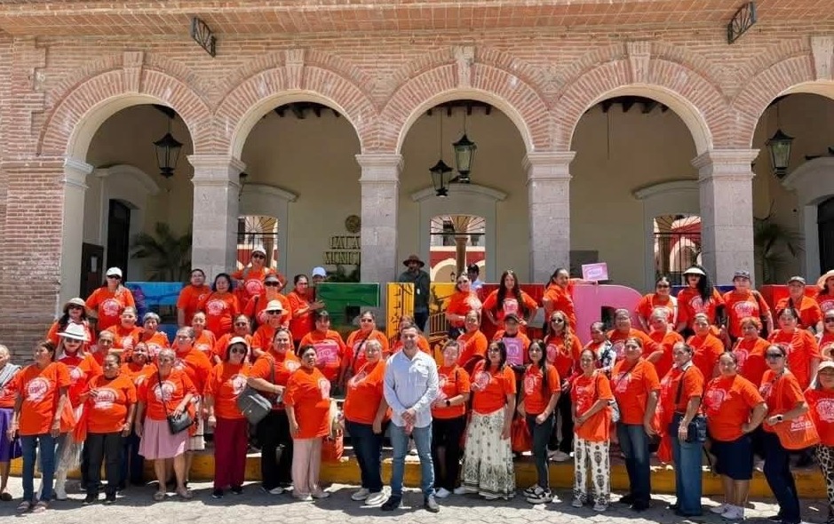      El Fuerte recibe a más de 100 mamás ganadoras del concurso “Soy Mamá Merza”.